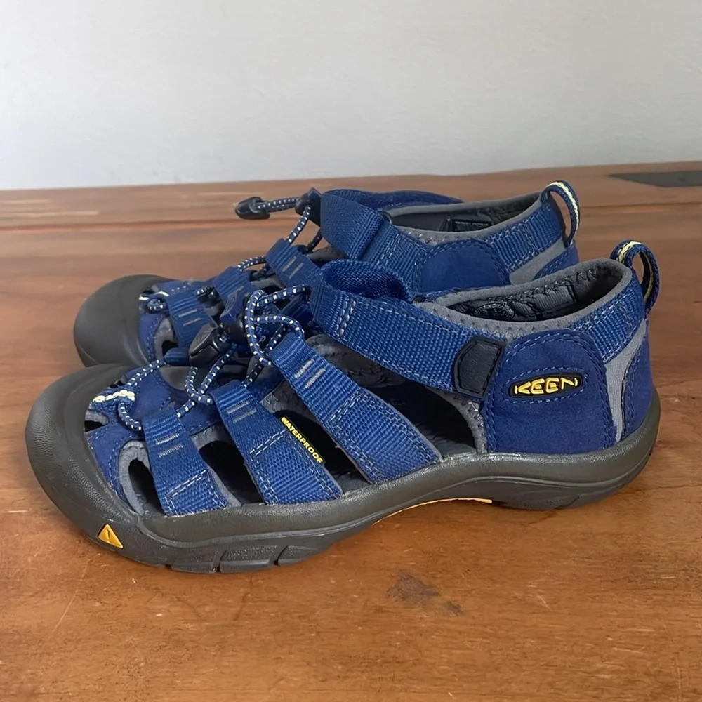 Keen Waterproof Kids Blue Outdoor Sandals Size 3